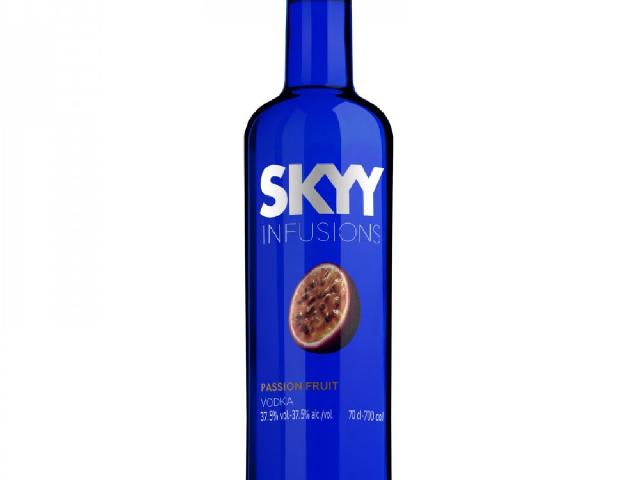 Горілка SKYY Passion Fruit 0.7л