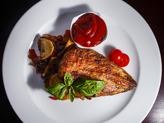 Куряче філе на грилі