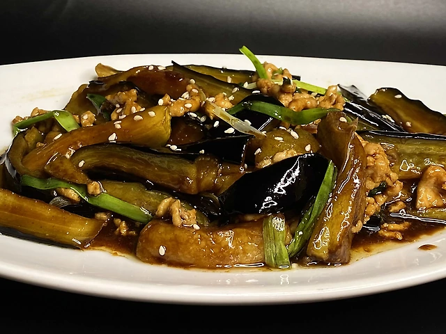 Смажений баклажан с фаршем