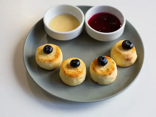 Сирники з родзинками