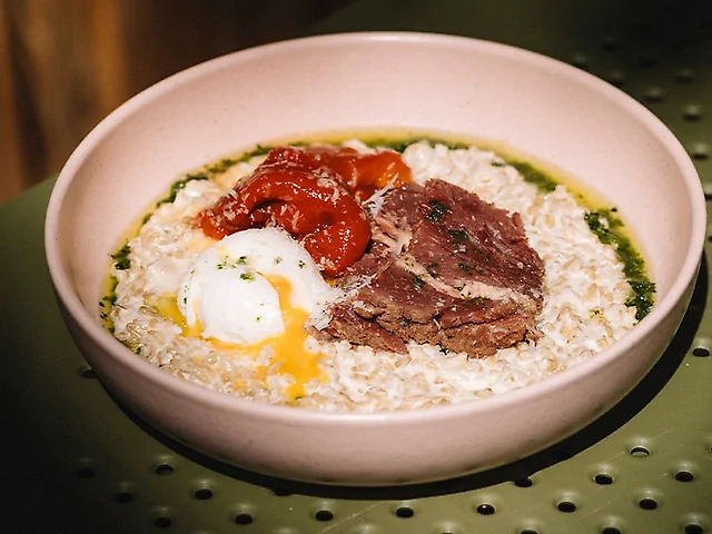 Каша Вівсяна з Корн біфом та Перцем