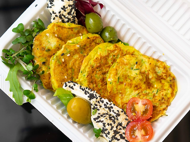 ZUCCHINI AND COURGETTE PANCAKES
