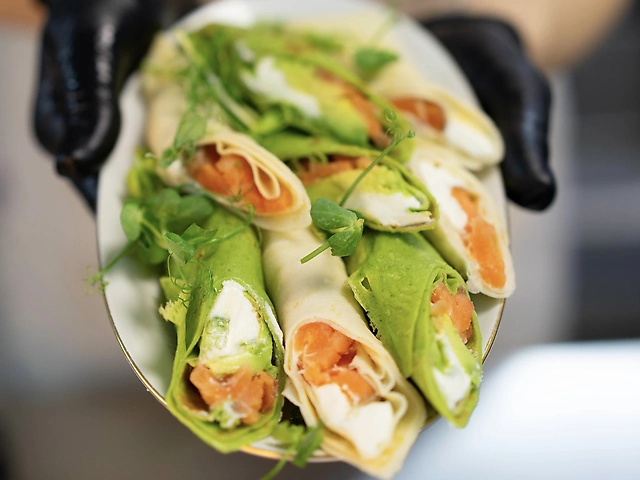 SPINACH CREPES WITH PHILADELPHIA, AVOCADO, AND SALMON