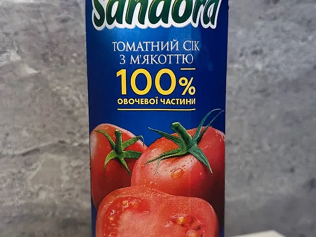 Сік томатний Sandora