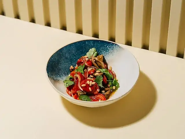 Ізраїльський салат із запечених овочей