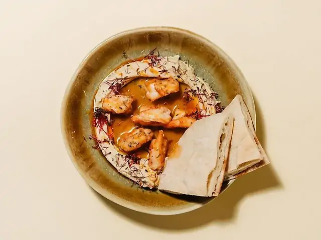 Хумус з креветками