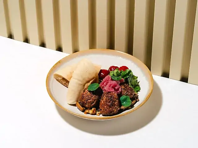 Птітм  з кебабом