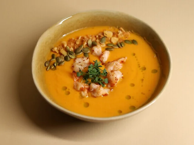 Гарбузовий крем-суп з креветками