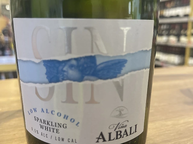 Вино игристое Vino ALBALI  Alcohol Free Sparkling White Wine, белое п/сл.